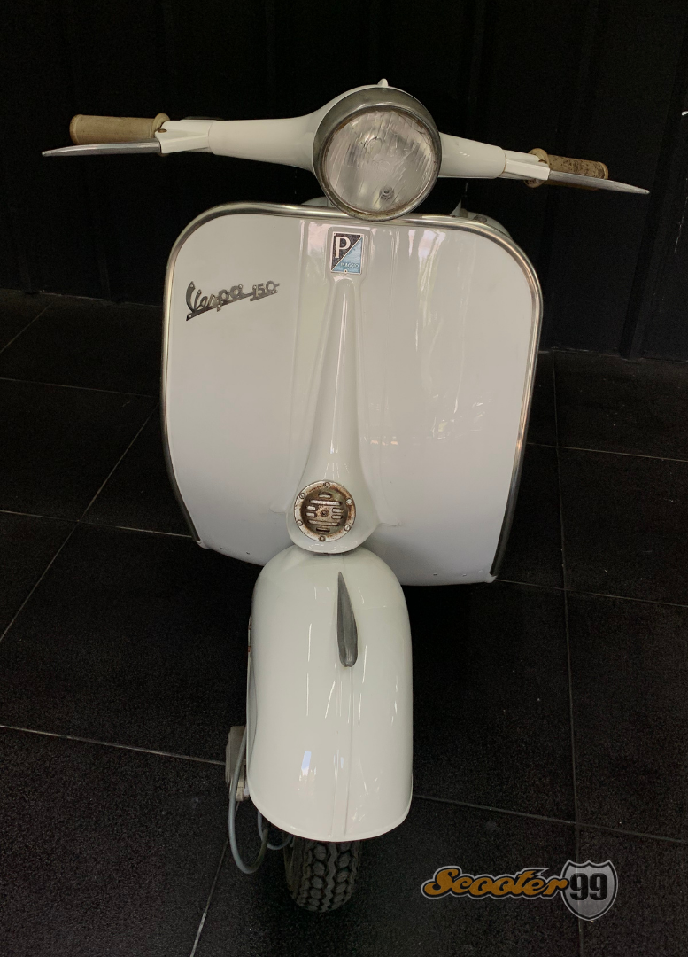 Vespa 150cc White – side view